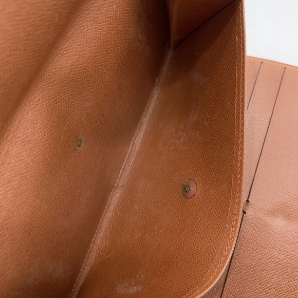 Auth Louis Vuitton Monogram
Portefeuille International MI0921 - Picture 5 of 12